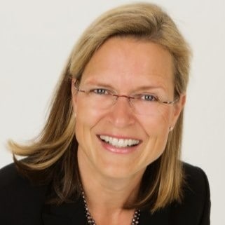 Christina Otterbach headshot